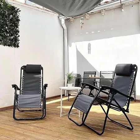Con Terraza Cerca De La Estacion Del Nord شقة